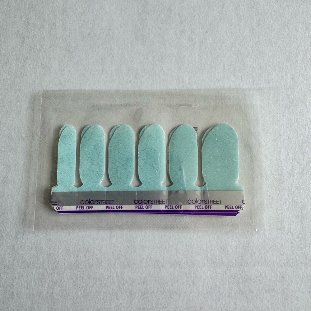 *Exclusive* Color Street: Blue Haven | Pastel Baby Pale Spring Curved French Tip - Picture 5 of 12